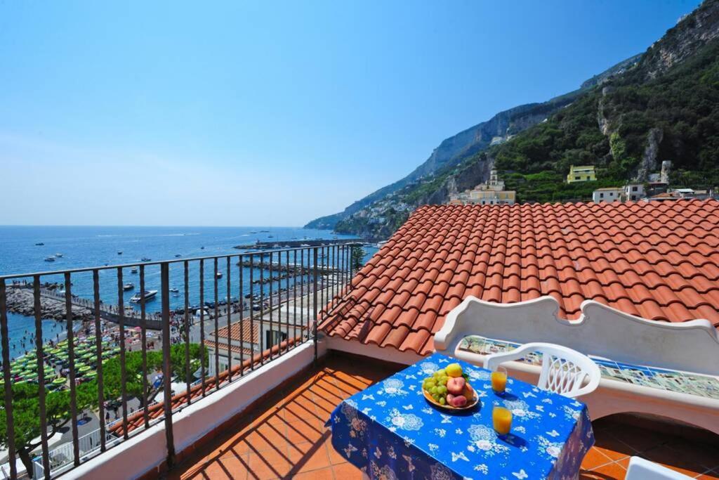 Mamma Rosanna - Apartment In Amalfi With Terrace المظهر الخارجي الصورة