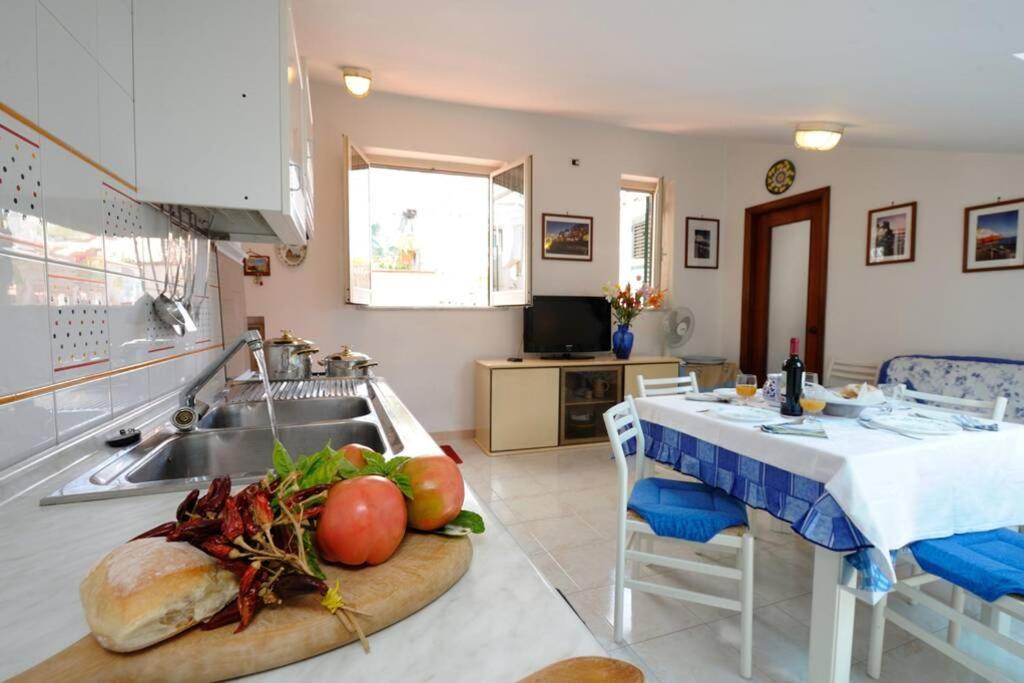 Mamma Rosanna - Apartment In Amalfi With Terrace المظهر الخارجي الصورة