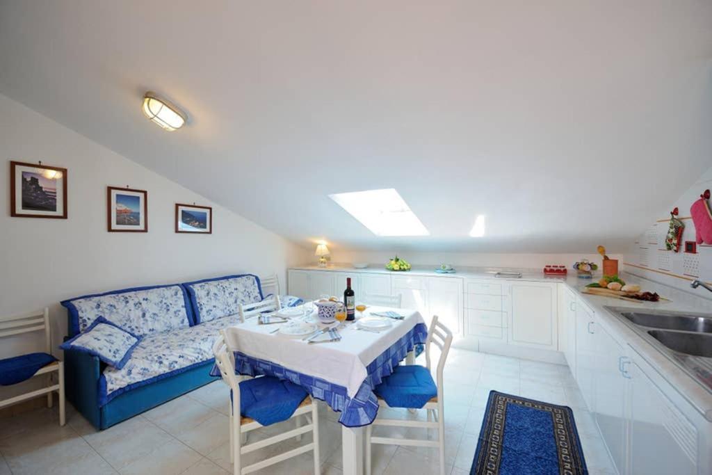 Mamma Rosanna - Apartment In Amalfi With Terrace المظهر الخارجي الصورة