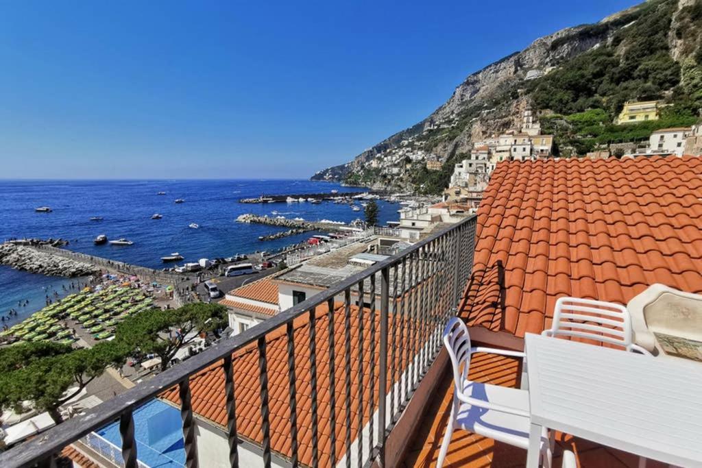 Mamma Rosanna - Apartment In Amalfi With Terrace المظهر الخارجي الصورة