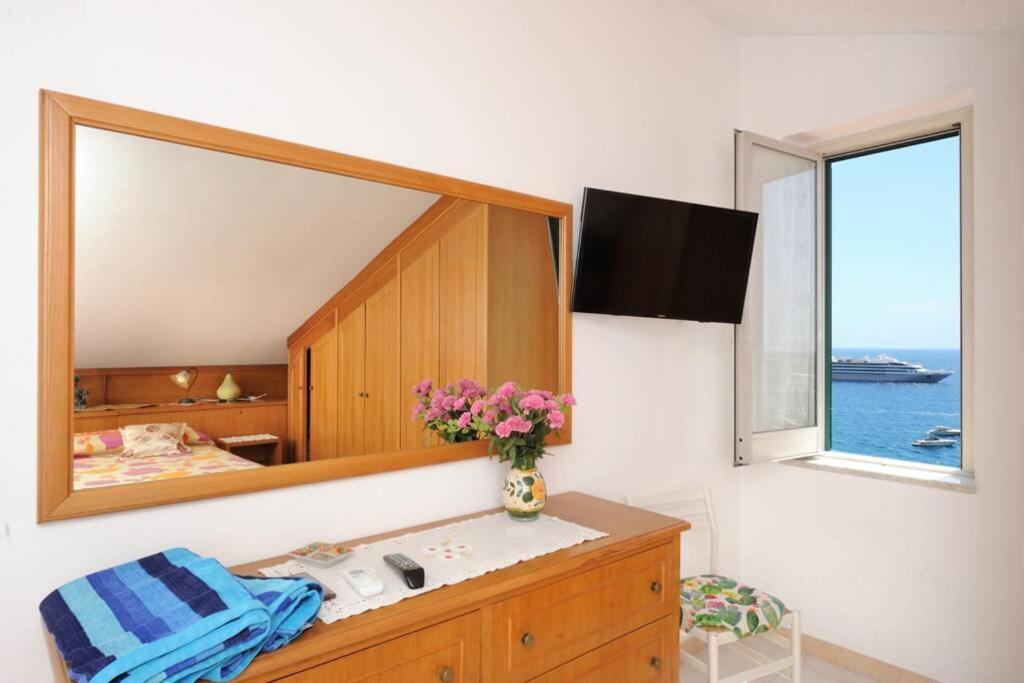 Mamma Rosanna - Apartment In Amalfi With Terrace المظهر الخارجي الصورة